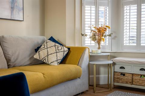 32 Bromley Gardens, Bromley, BR2 0ET
