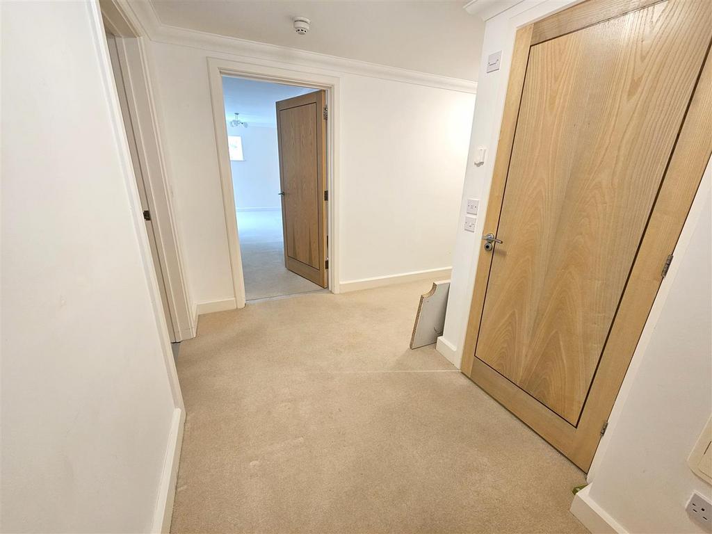 Hallway.jpg