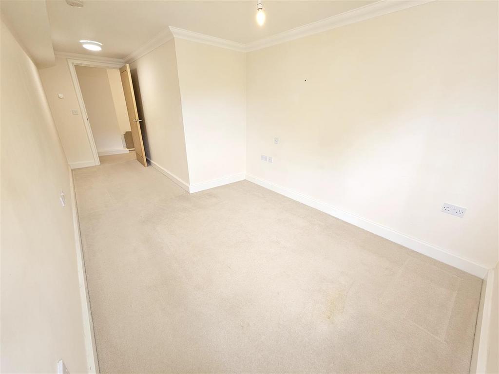 Bedroom 2.jpg