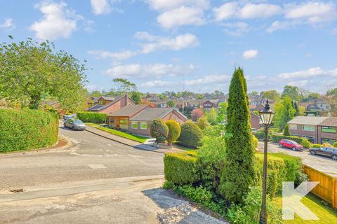 1 Glade Brow, Grotton, Oldham, OL4 4LW