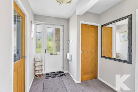 1 Glade Brow, Grotton, Oldham, OL4 4LW