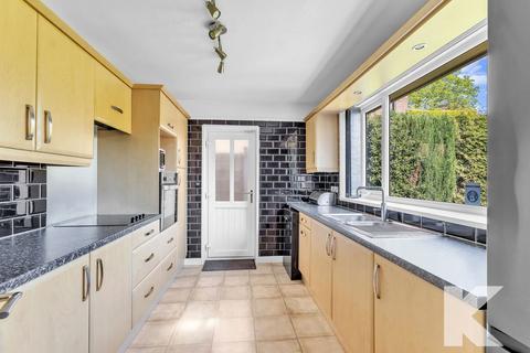 1 Glade Brow, Grotton, Oldham, OL4 4LW