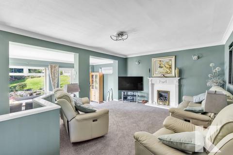 1 Glade Brow, Grotton, Oldham, OL4 4LW