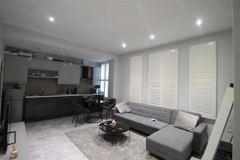 1 bedroom flat for sale, High Street, Harborne, Birmingham, B17