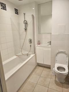 3 bedroom flat to rent, Heath Parade, Colindale, NW9