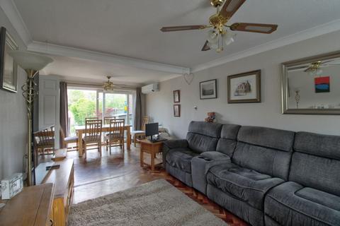 11 Finchmoor, Harlow, CM18 6UB