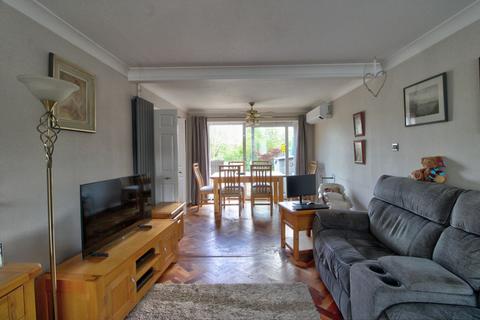 11 Finchmoor, Harlow, CM18 6UB