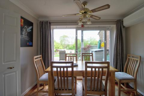 11 Finchmoor, Harlow, CM18 6UB