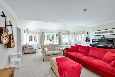 Toybox Common Lane, Kings Langley, WD4 8BL
