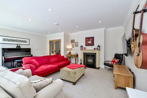 Toybox Common Lane, Kings Langley, WD4 8BL