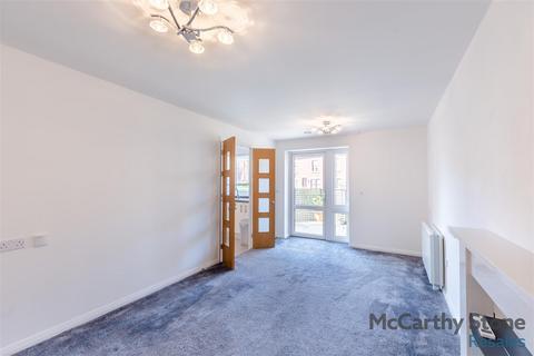 1 bedroom apartment for sale, Crocus Court, Station Road, Poulton-Le-Fylde, FY6 7XJ