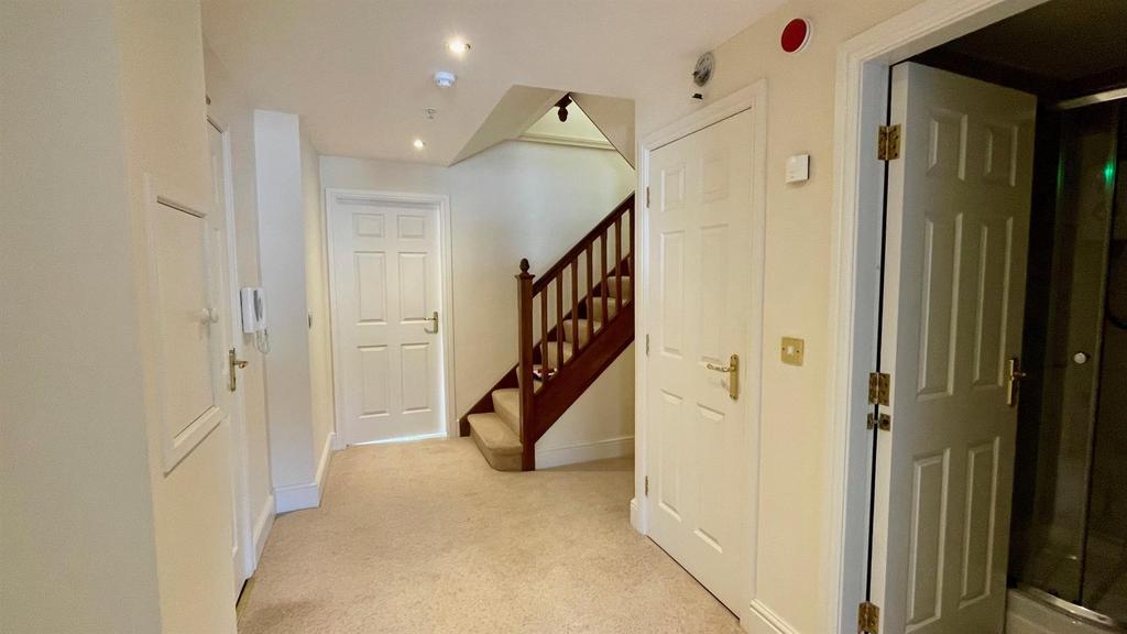 3 rd floor level hallway