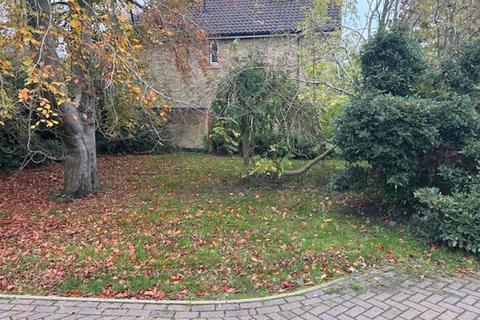 Land for sale, adjacent to 10 Chestnut Close, Chartham, Kent CT4