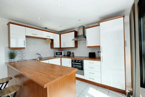 2 bedroom flat for sale, Middlewood Street, Salford, M5