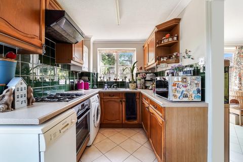 9 Derek Close, Ewell, Epsom, KT19 9NT