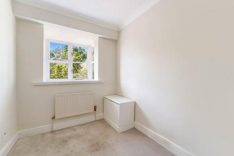 9 Derek Close, Ewell, Epsom, KT19 9NT