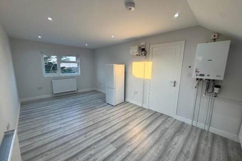 2 bedroom apartment to rent, Tilehurst Road, Reading