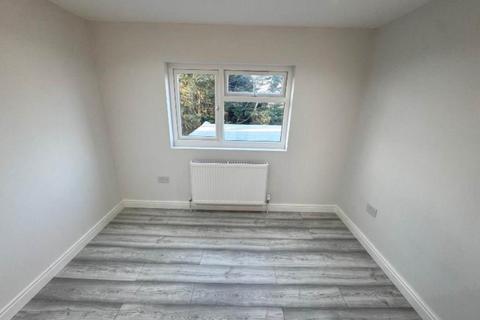 2 bedroom apartment to rent, Tilehurst Road, Reading