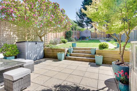 93 Five Acres, London Colney, St Albans, AL2 1HY