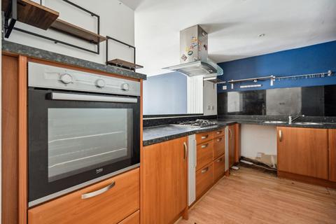2 bedroom flat for sale, East Pilton Farm Crescent, Edinburgh, EH5