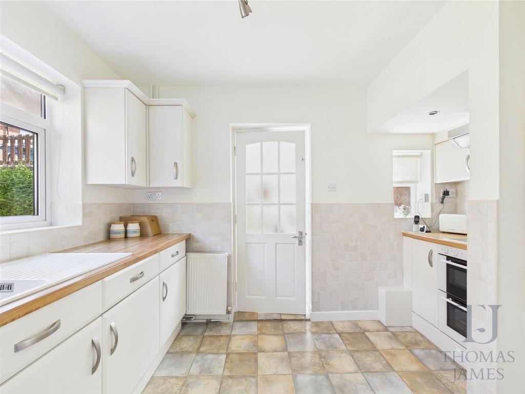 CAM05175 G0-PR0051-STILL002.jpg