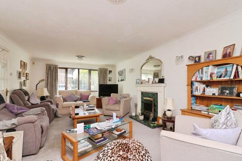 4 bedroom detached house for sale, Mendlesham, Welwyn Garden City, AL7