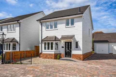4 bedroom detached house for sale, Regency Close Southminster