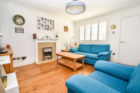 3 bedroom detached house for sale, Ryves Avenue, Hampshire GU46