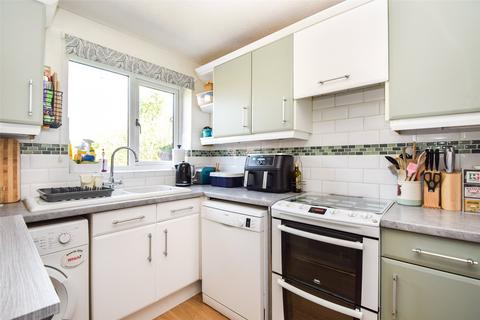 3 bedroom detached house for sale, Ryves Avenue, Hampshire GU46