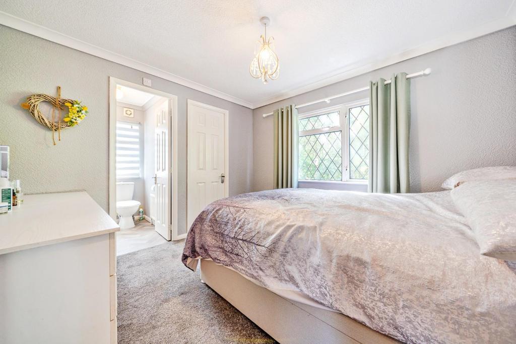 Master bedroom.jpg