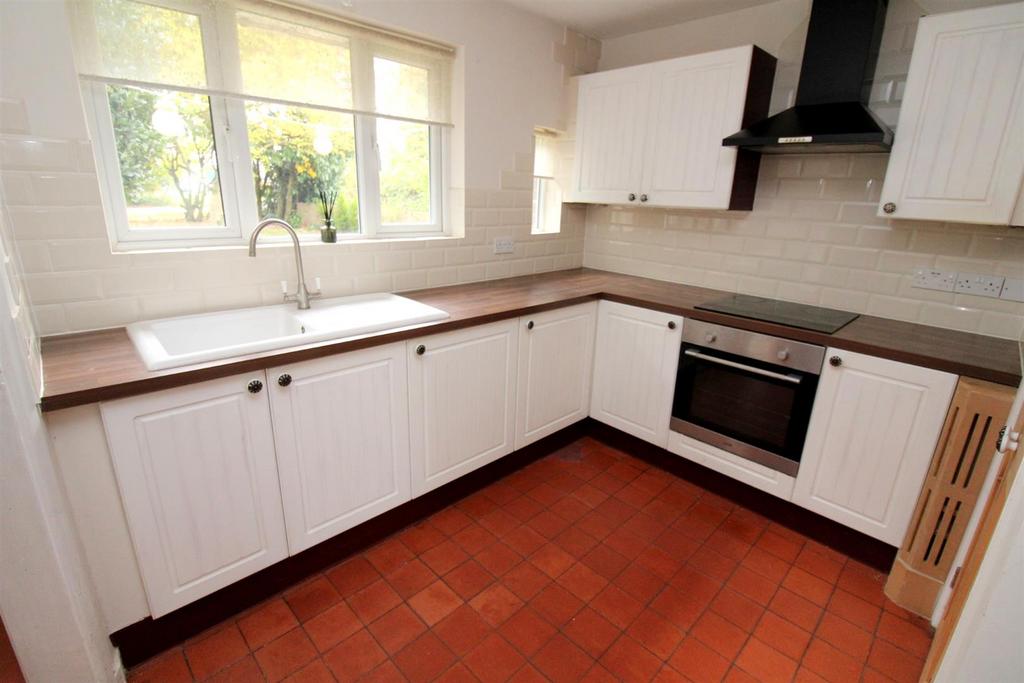 Kitchen 1.jpg