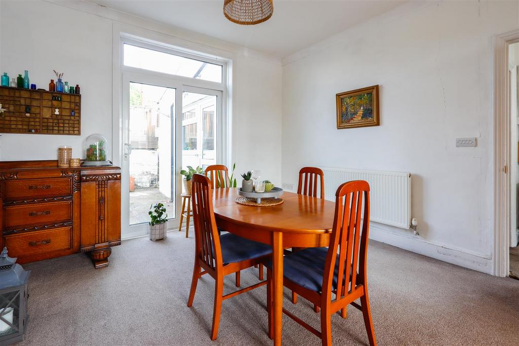 Living/dining room
