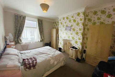 3 bedroom house for sale, Vine Street, South Shields