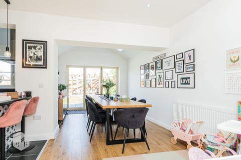 33 Brook Meadow Close, Astley, Manchester, M29 7JD