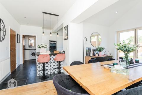 33 Brook Meadow Close, Astley, Manchester, M29 7JD