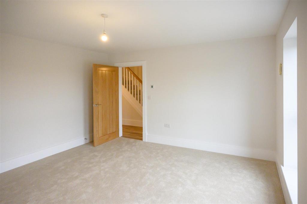 Spitfire 048 Plot 56.jpg