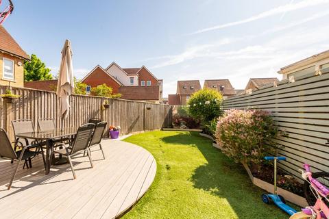 4 bedroom semi-detached house for sale, Blackamoor Lane, Maidenhead, SL6