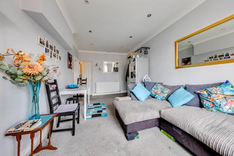 1 bedroom flat for sale, Kings Road, Fleet GU51