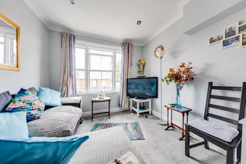 1 bedroom flat for sale, Kings Road, Fleet GU51