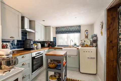 2 bedroom semi-detached house for sale, Low Cottage, 2a High Street, Oxted RH8 9LP