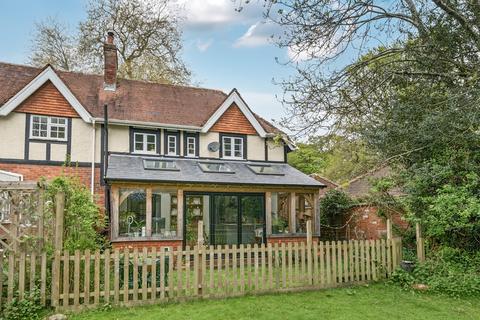 High Street, Lyndhurst, SO43