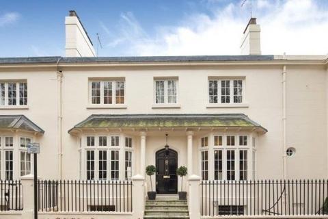 4 bedroom terraced house to rent, Regents Park, London NW1