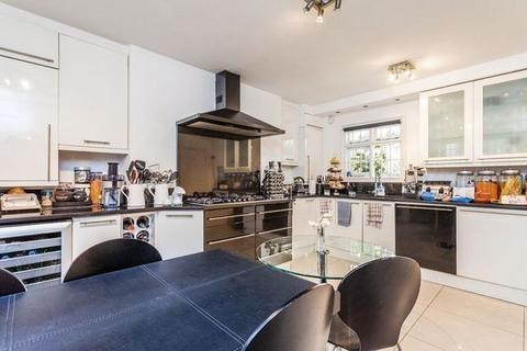 4 bedroom terraced house to rent, Regents Park, London NW1