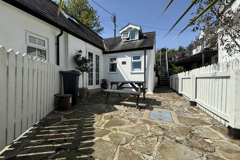 1 bedroom semi-detached house for sale, Penally, Tenby, Pembrokeshire, SA70