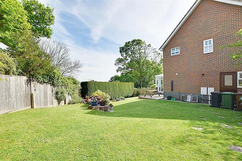 27 Beacon Hill, Bexhill-on-sea, TN39 5DF