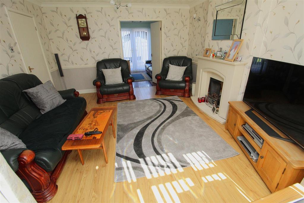 Lounge2.JPG