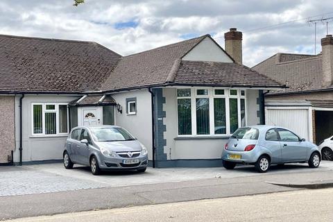 4 bedroom bungalow for sale, Prince Avenue, Westcliff-on-Sea, Essex, SS0