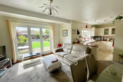 4 bedroom bungalow for sale, Prince Avenue, Westcliff-on-Sea, Essex, SS0
