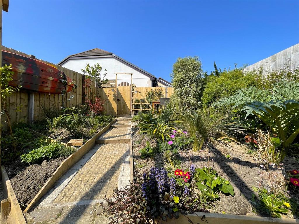 Garden 2.jpg