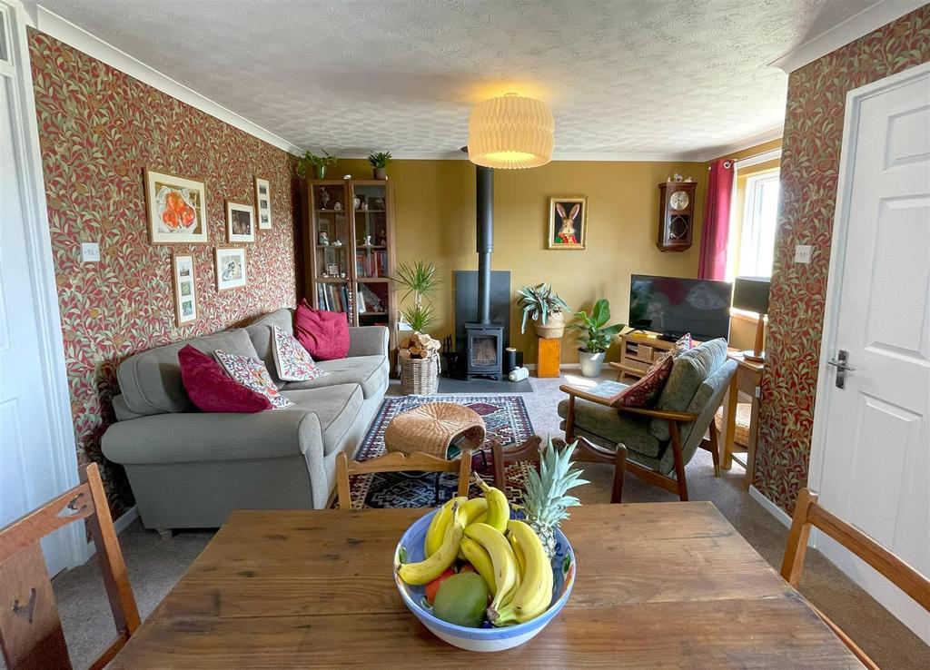 Dining area and sitting room .jpg